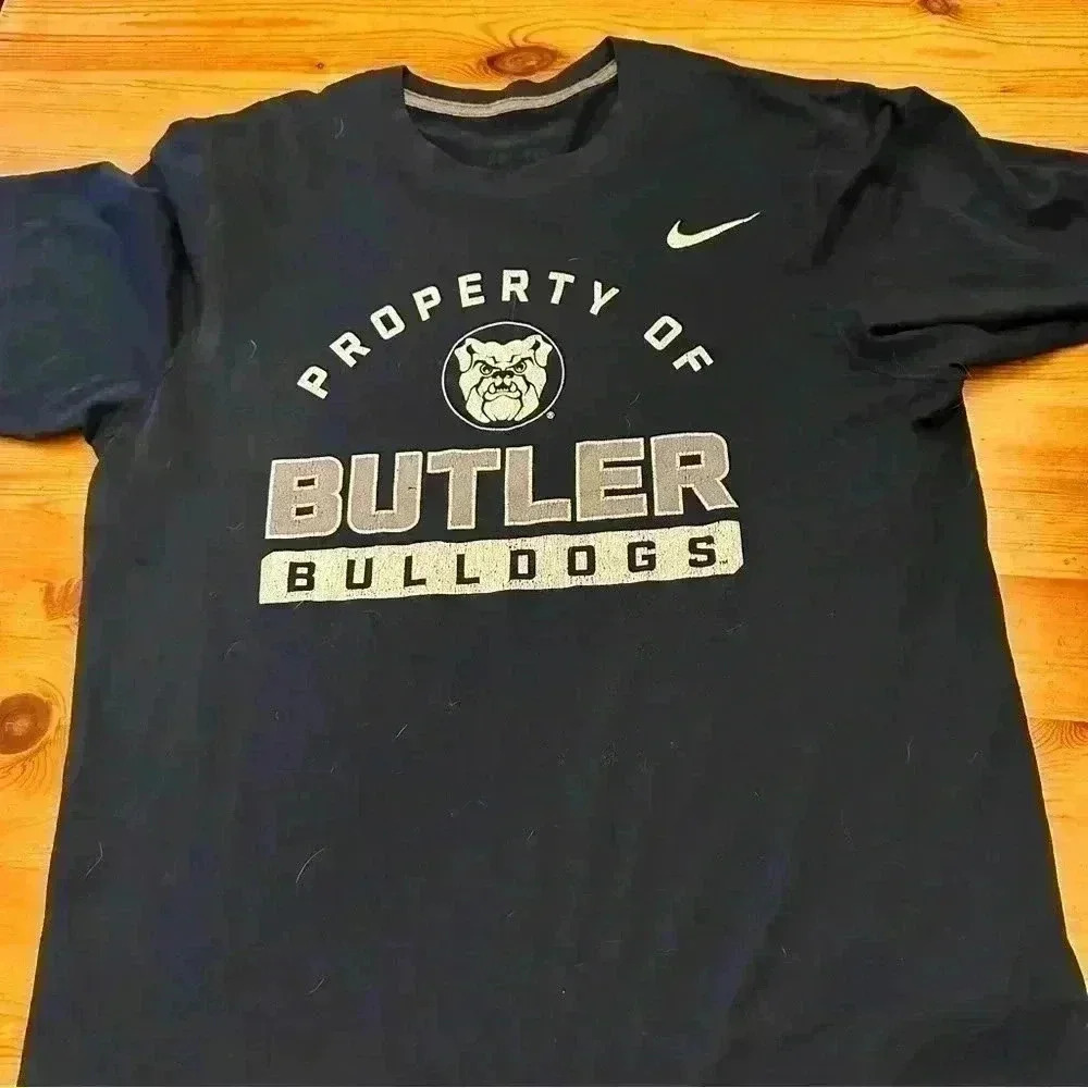 Nike Dri fit men’s M Butler T-shirt